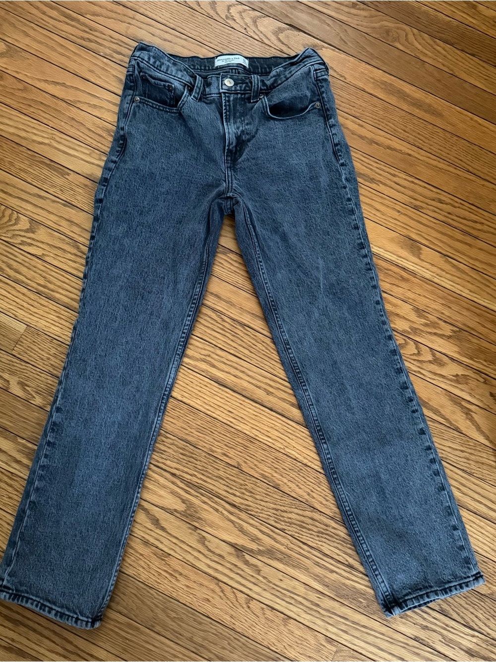 Abercrombie Classic High-Rise 90’s Straight Leg Women’s Jeans - Black Wash